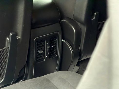 Used 2020 Dodge Durango SXT AWD/4WD image 31