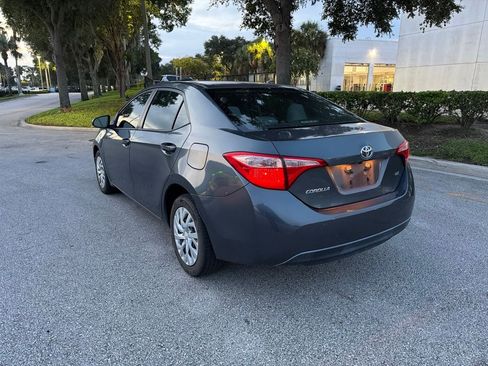 Used 2017 Toyota Corolla LE FWD image 3