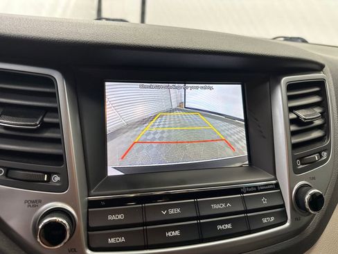 Used 2018 Hyundai Tucson Sport FWD image 29