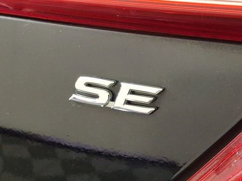 Used 2014 Toyota Camry SE FWD image 30