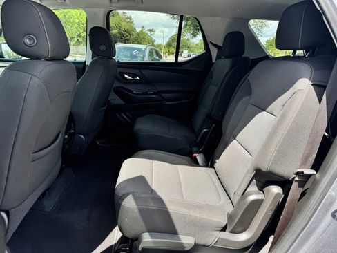 Used 2021 Chevrolet Traverse LT FWD image 13