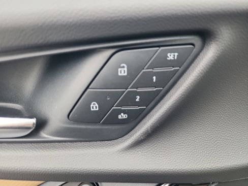 New 2026 Chevrolet Equinox ACTIV w/ Convenience Package III image 14