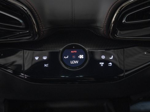 Used 2026 Ferrari Purosangue AWD/4WD image 50