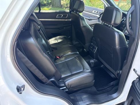 Used 2017 Ford Explorer Sport w/ Equipment Group 401A AWD/4WD image 17