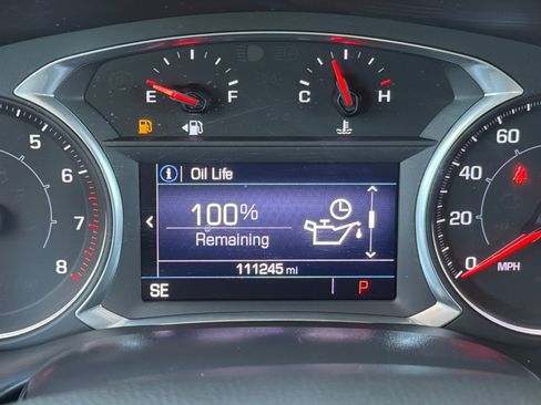 Used 2022 GMC Acadia SLE FWD image 25