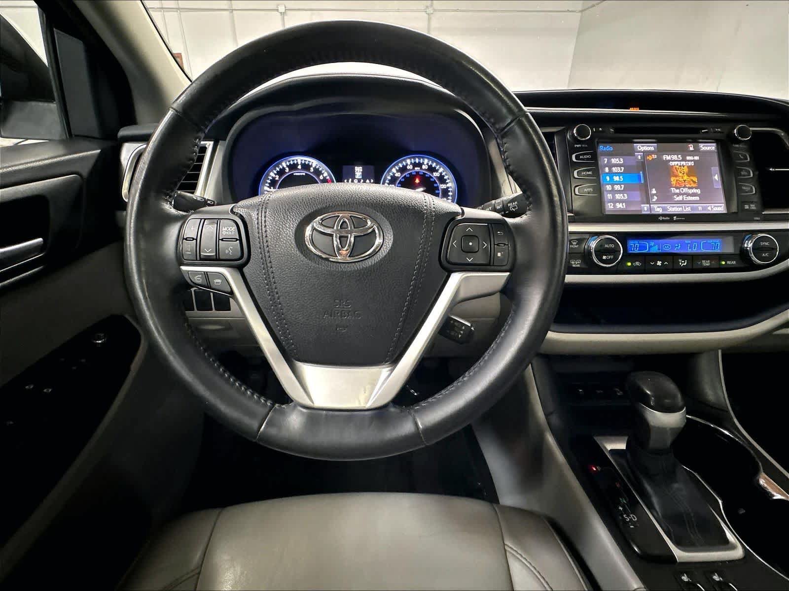 Used 2015 Toyota Highlander XLE AWD/4WD image 8
