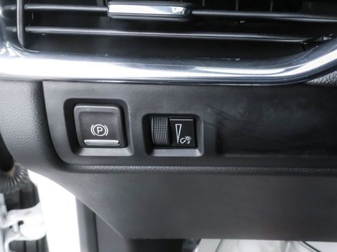 Used 2019 Cadillac XT4 Premium Luxury w/ Driver Awareness Package image 17