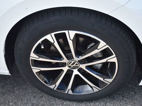 Used 2024 Volkswagen Jetta Sport FWD image 11