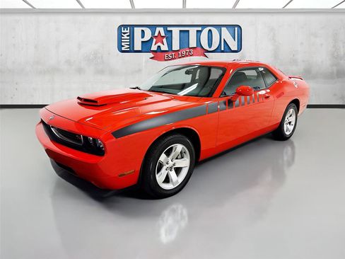 Used 2010 Dodge Challenger R/T image 3