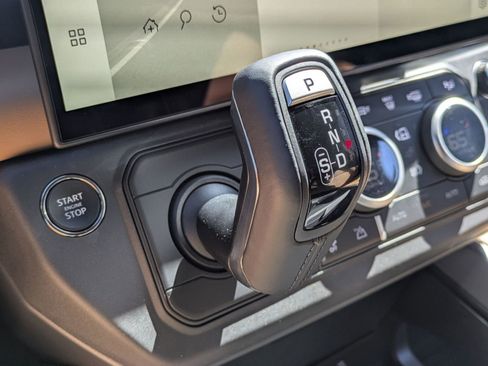 New 2026 Land Rover Defender 110 X-Dynamic SE AWD/4WD image 20