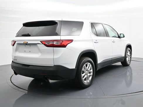 Used 2021 Chevrolet Traverse LS AWD/4WD image 6