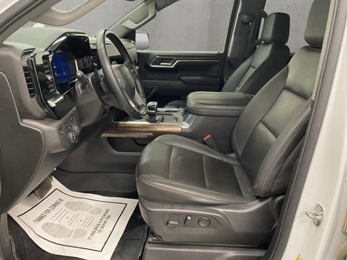 Used 2024 Chevrolet Silverado 1500 RST w/ True North Edition Plus AWD/4WD image 17
