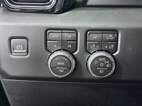 New 2026 GMC Sierra 1500 AT4 w/ AT4 Premium Package AWD/4WD image 10