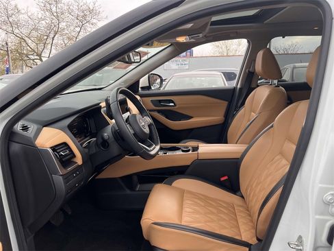 Used 2022 Nissan Rogue Platinum w/ Head-Up Display Package image 19