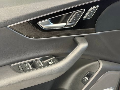 Used 2019 Audi Q7 3.0T Prestige w/ Prestige Package image 25