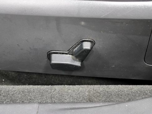 Used 2009 Dodge Avenger R/T FWD image 22