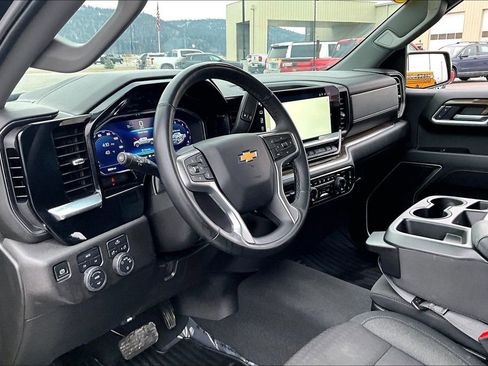 Used 2025 Chevrolet Silverado 1500 LT image 14