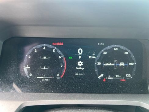 Used 2025 Toyota Tacoma TRD Sport AWD/4WD image 21
