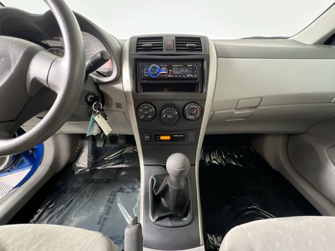 Used 2010 Toyota Corolla FWD image 25