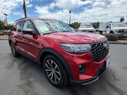 Used 2026 Ford Explorer ST-Line RWD image 2