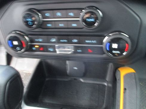 Used 2023 Ford Bronco Badlands AWD/4WD image 4