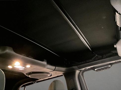 Used 2019 Jeep Wrangler Sport image 27