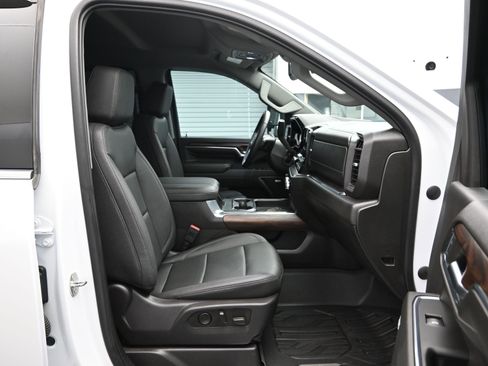 Used 2024 GMC Sierra 3500 SLT w/ SLT Convenience Package image 12