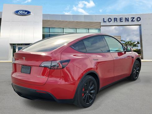 Used 2023 Tesla Model Y Long Range image 4