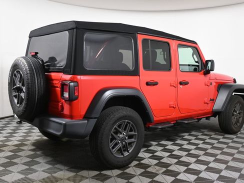 Used 2024 Jeep Wrangler Sport S image 7