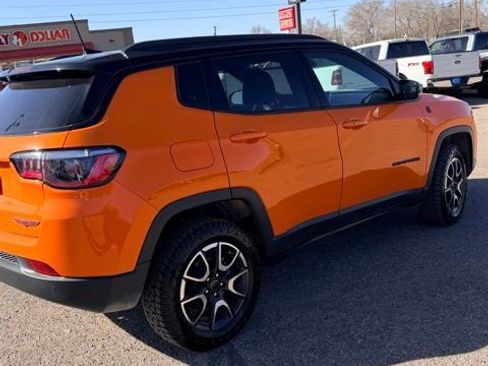 Used 2026 Jeep Compass Trailhawk image 3