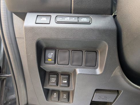 Used 2024 Nissan Frontier PRO-4X w/ Technology Package image 17