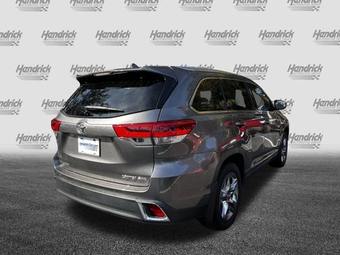 Used 2019 Toyota Highlander Limited Platinum image 9