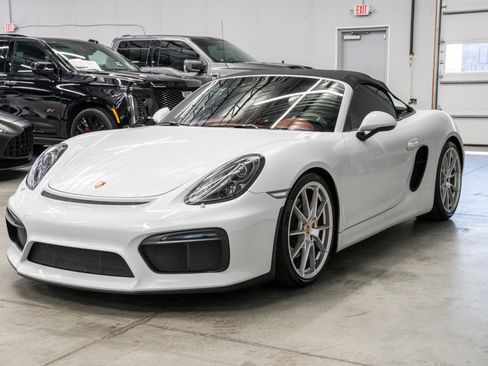 Used 2016 Porsche Boxster Spyder RWD image 44