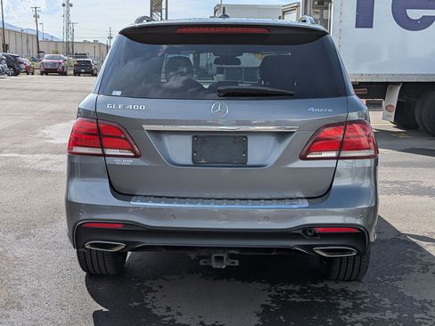 Used 2017 Mercedes-Benz GLE 400 4MATIC image 4