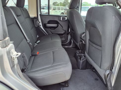 Used 2020 Jeep Wrangler Unlimited Sport S AWD/4WD image 22