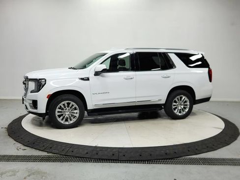 Used 2024 GMC Yukon SLT RWD image 5