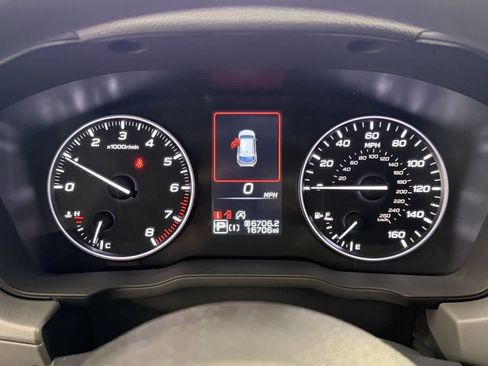 Used 2024 Subaru Crosstrek 2.0i Premium image 19