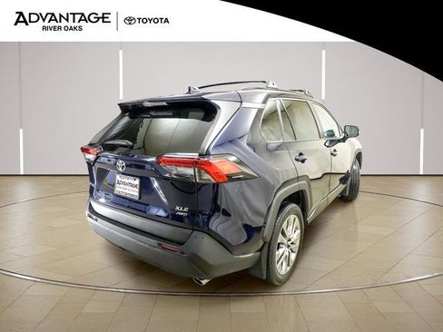 Used 2023 Toyota RAV4 XLE Premium AWD/4WD image 7