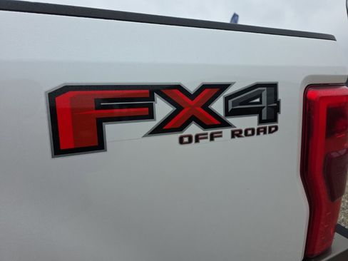 Used 2019 Ford F250 Lariat w/ Lariat Ultimate Package image 10