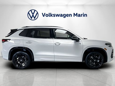New 2026 Volkswagen Tiguan SE R-Line image 6