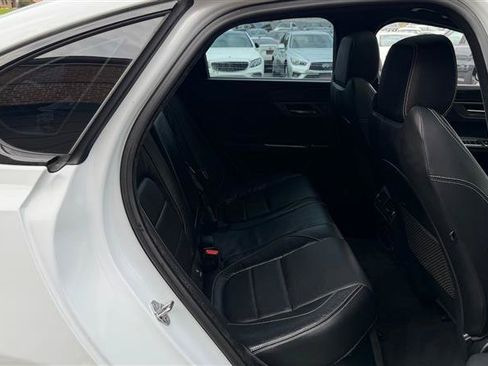 Used 2016 Jaguar XF S RWD image 20