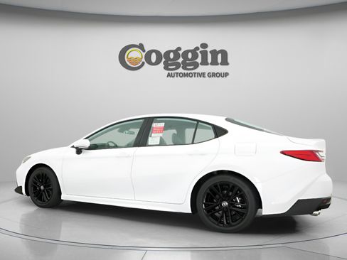 New 2026 Toyota Camry SE FWD image 7