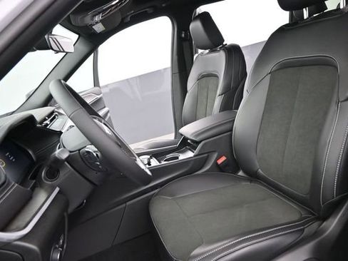 New 2026 Jeep Grand Cherokee L 4WD image 11