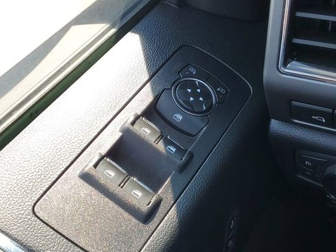 Used 2019 Ford F150 XLT w/ Equipment Group 302A Luxury AWD/4WD image 16
