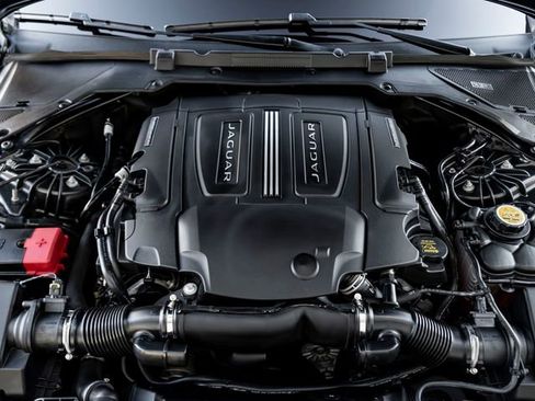 Used 2017 Jaguar XF Prestige image 34