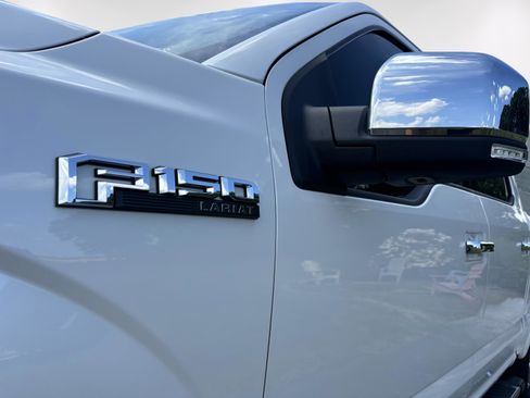 Used 2018 Ford F150 Lariat w/ Equipment Group 502A Luxury image 17