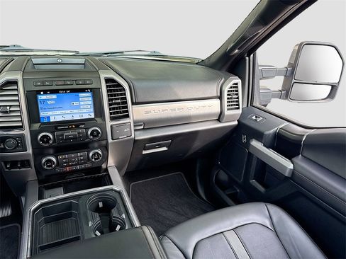 Used 2019 Ford F350 Platinum w/ Platinum Ultimate Package image 24