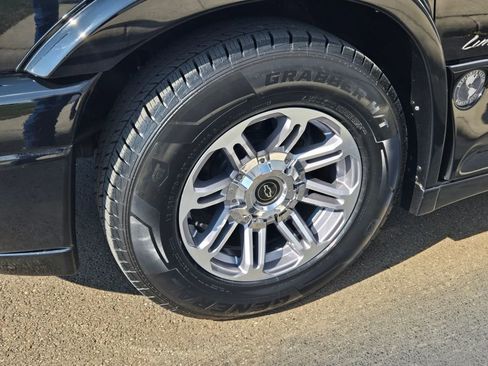 Used 2022 Chevrolet Express 2500 Extended w/ Enhanced Convenience Package image 12