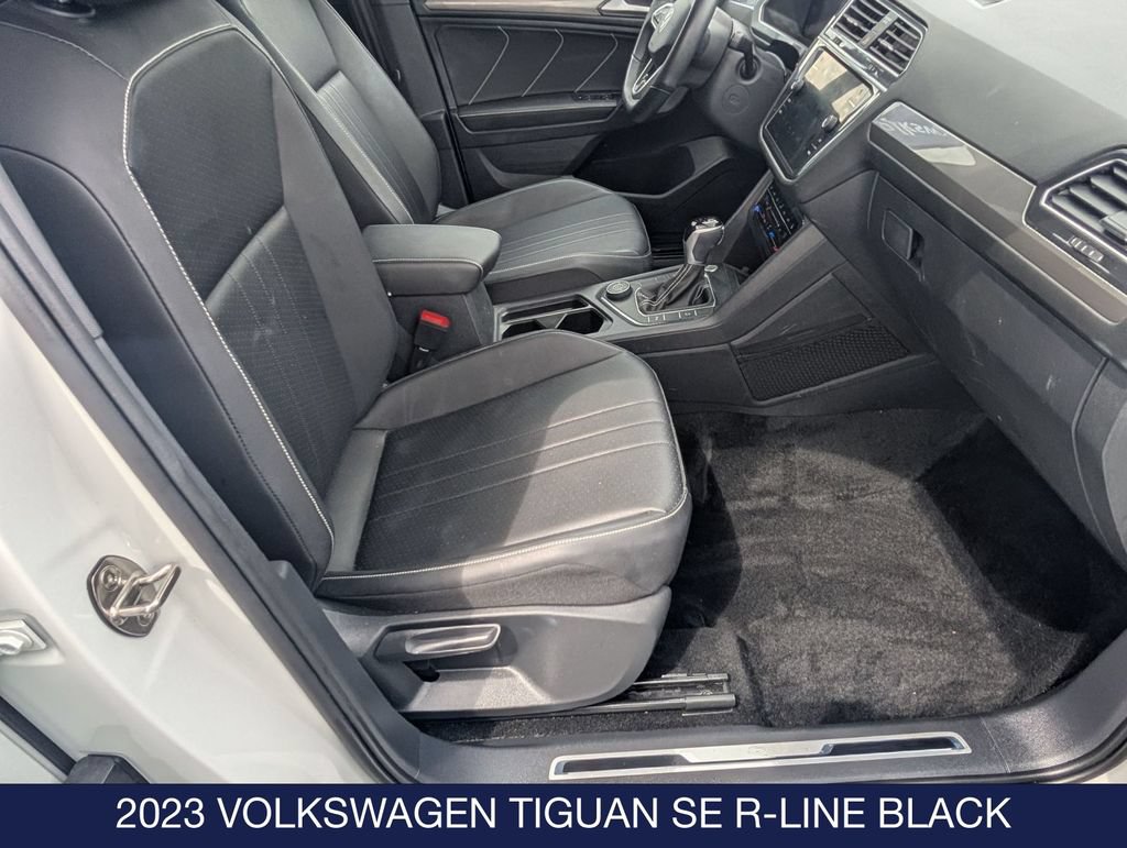 Certified 2023 Volkswagen Tiguan SE R-Line AWD/4WD image 31