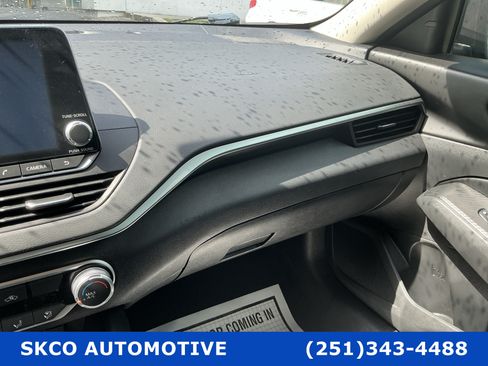 Used 2022 Nissan Altima 2.5 SV FWD image 24